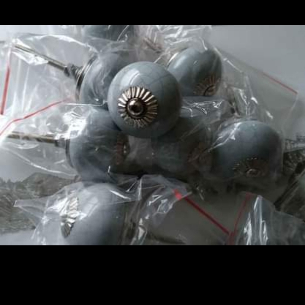 Ceramic Cabnet Knobs  (Grey Crackle) - 8